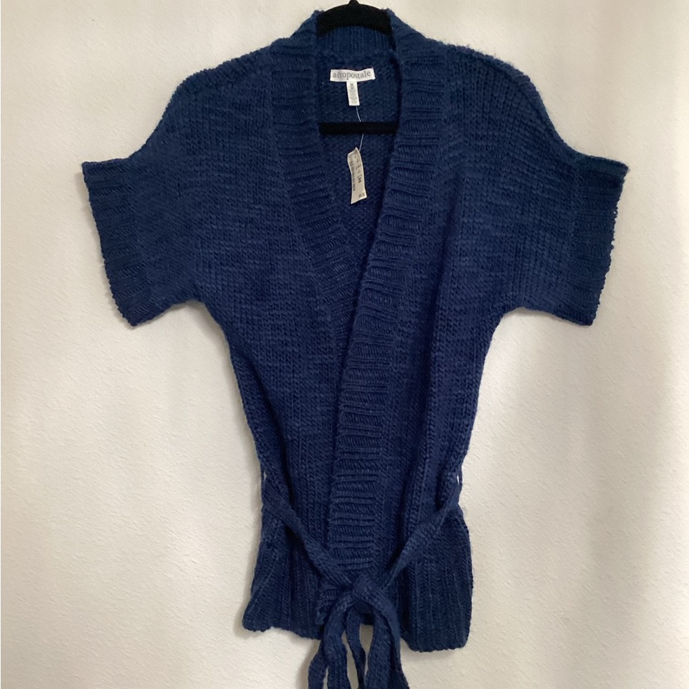 Aeropostal | size: M | color: Navy Blue